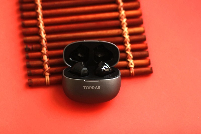 仿生鲸腔结构共振发声 图拉斯G10蓝牙耳机