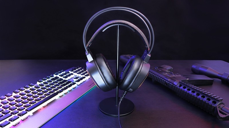 治愈头戴式耳机恐惧症，百元炫酷游戏耳机，迪摩FH60