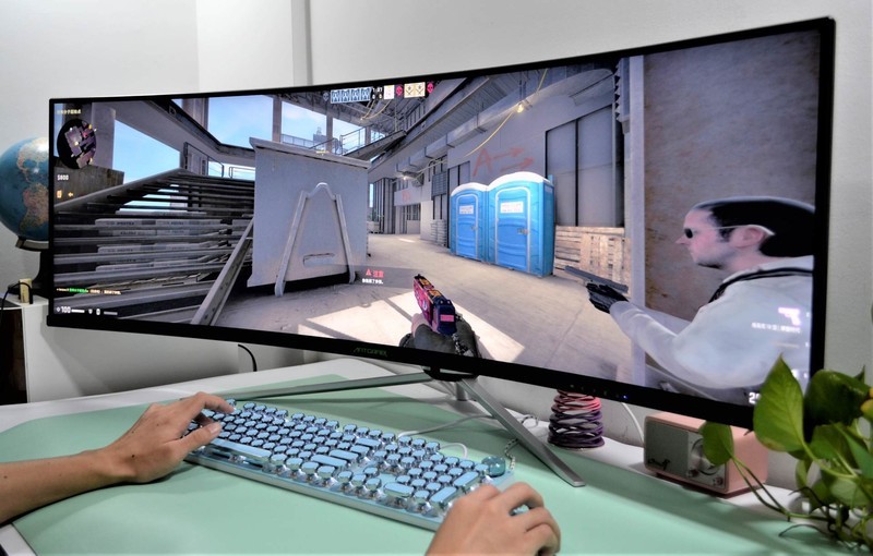 49寸带鱼屏值得入手吗？尊享大屏搭配高分辨率，全景时代值得推荐