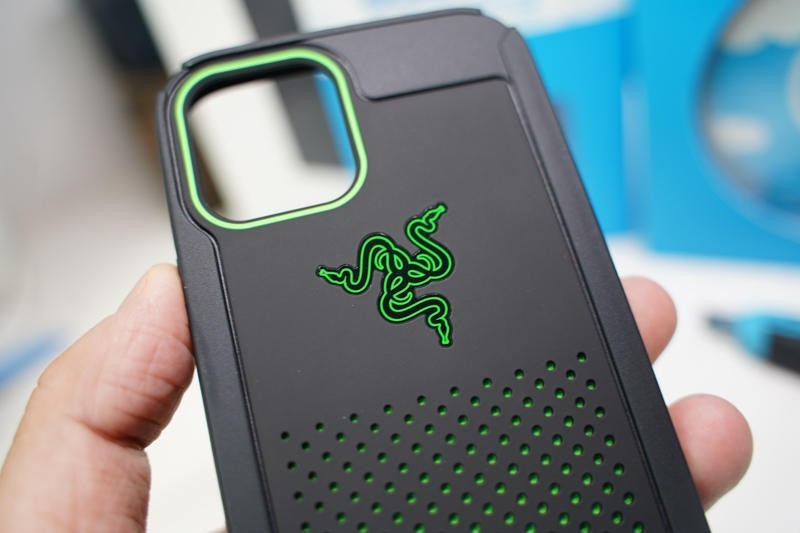 全副武装到牙齿！iPhone12 PRO保护配件入坑与踩坑分享