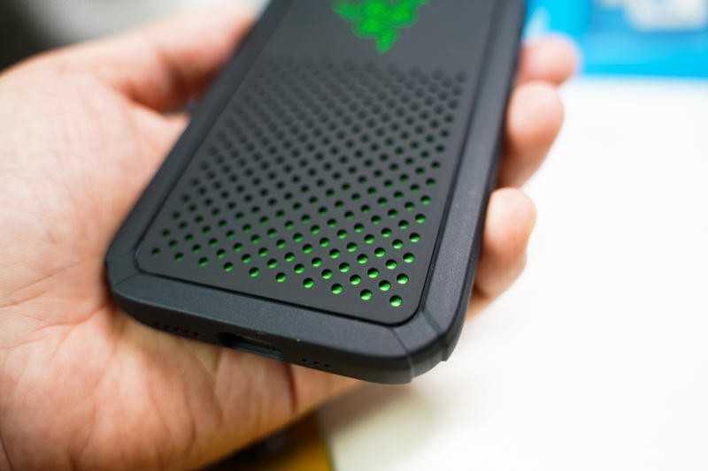 全副武装到牙齿！iPhone12 PRO保护配件入坑与踩坑分享