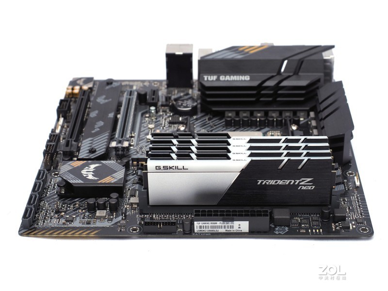 趣造里面塞风冷5950X+3090：19L的西装暴徒大核弹