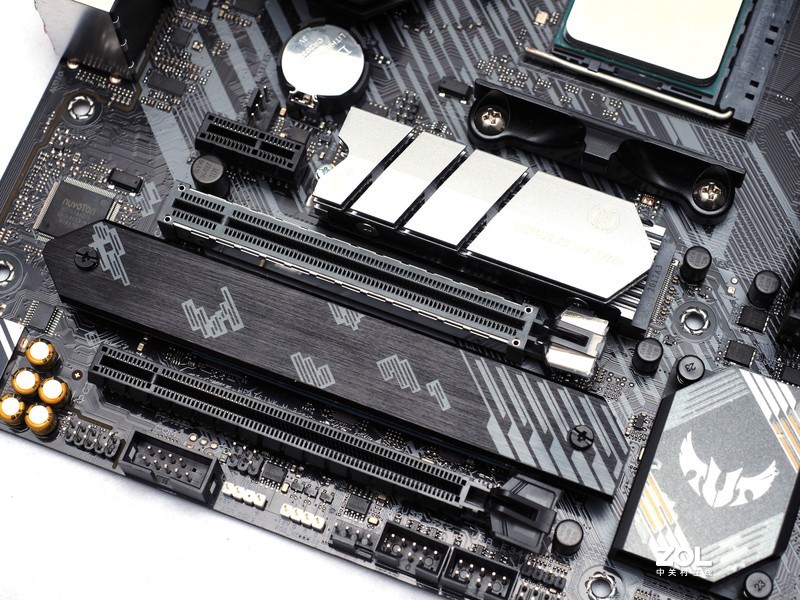 趣造里面塞风冷5950X+3090：19L的西装暴徒大核弹