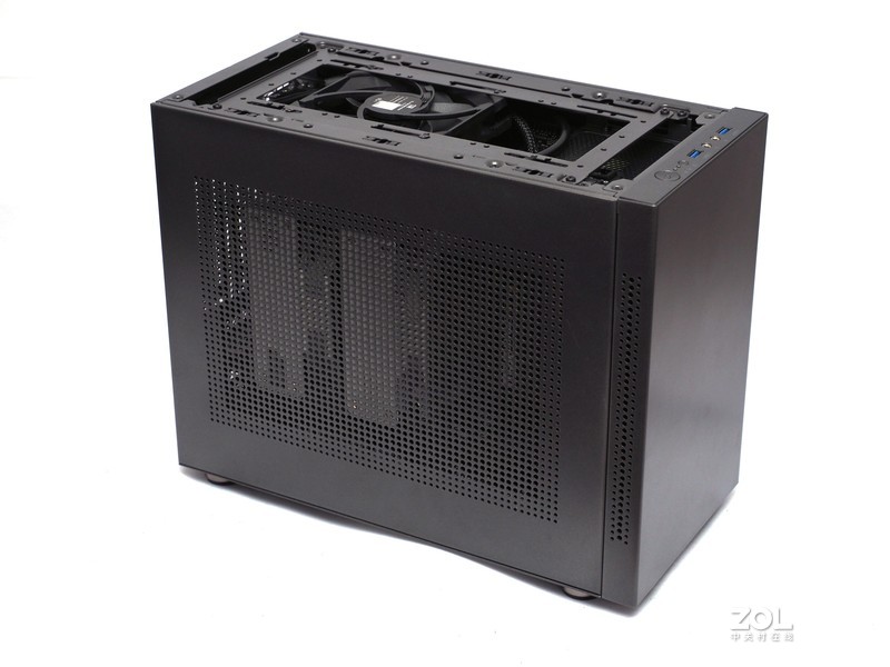 趣造里面塞风冷5950X+3090：19L的西装暴徒大核弹