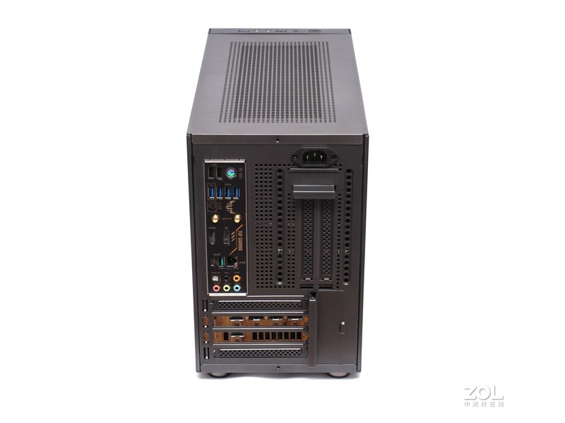 趣造里面塞风冷5950X+3090：19L的西装暴徒大核弹