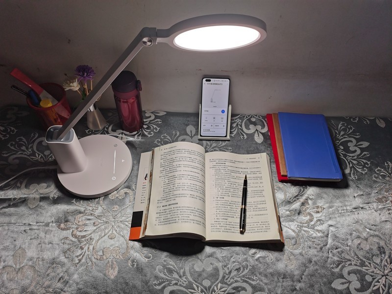 百元自带学习模式的台灯，就看华为智选智能台灯2体验