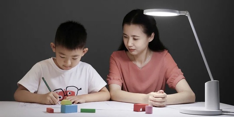 百元自带学习模式的台灯，就看华为智选智能台灯2体验