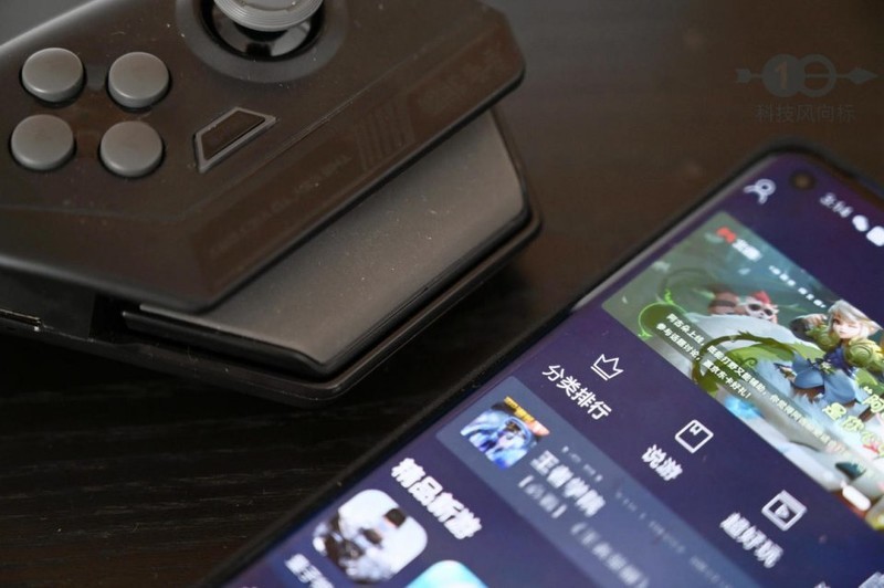 畅玩大小屏的单边手柄，让吃鸡更轻松，北通T1手柄体验