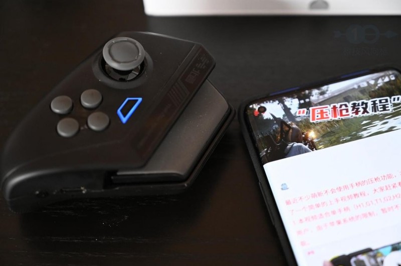 畅玩大小屏的单边手柄，让吃鸡更轻松，北通T1手柄体验