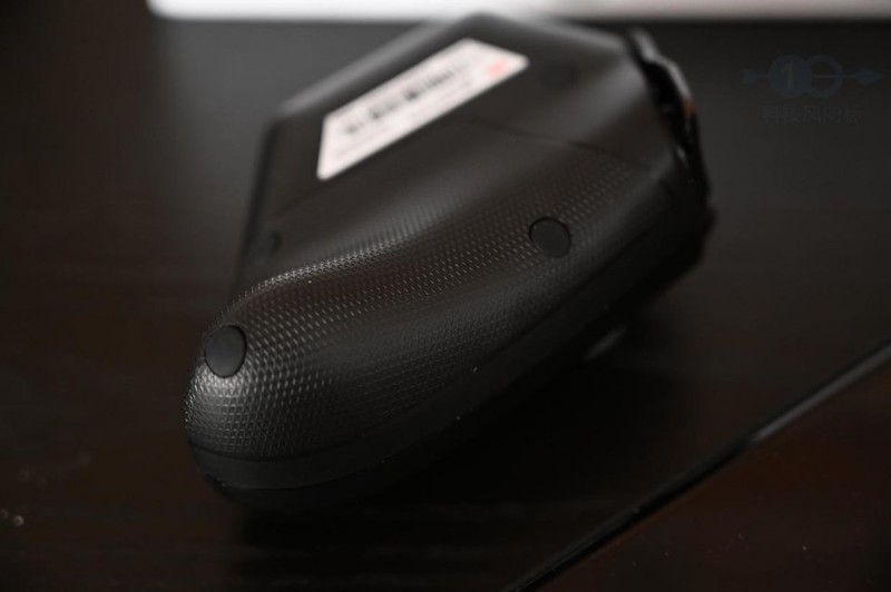 畅玩大小屏的单边手柄，让吃鸡更轻松，北通T1手柄体验