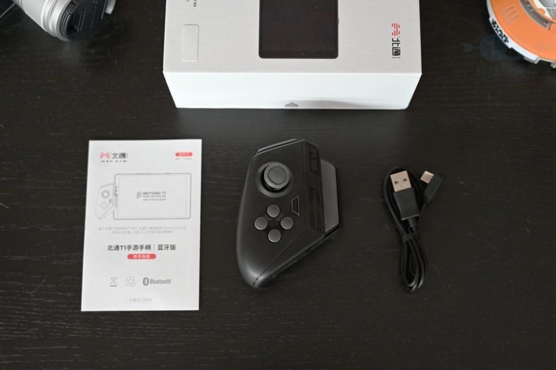 畅玩大小屏的单边手柄，让吃鸡更轻松，北通T1手柄体验