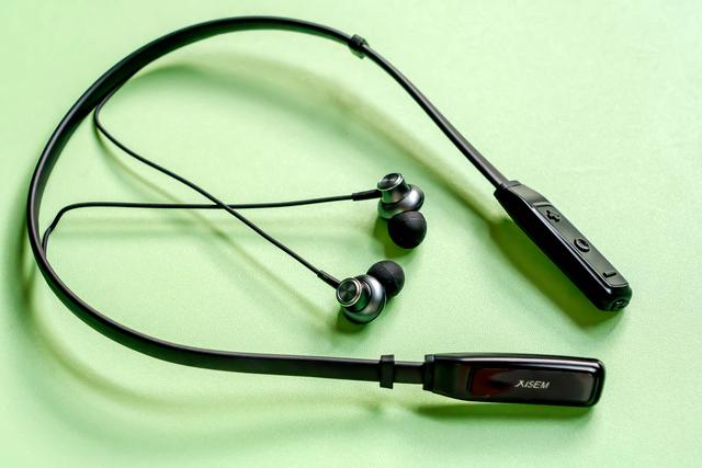 Xisem Armor蓝牙运动耳机体验：继续低音给我好音质