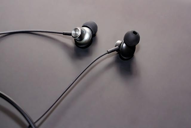 Xisem Armor蓝牙运动耳机体验：继续低音给我好音质