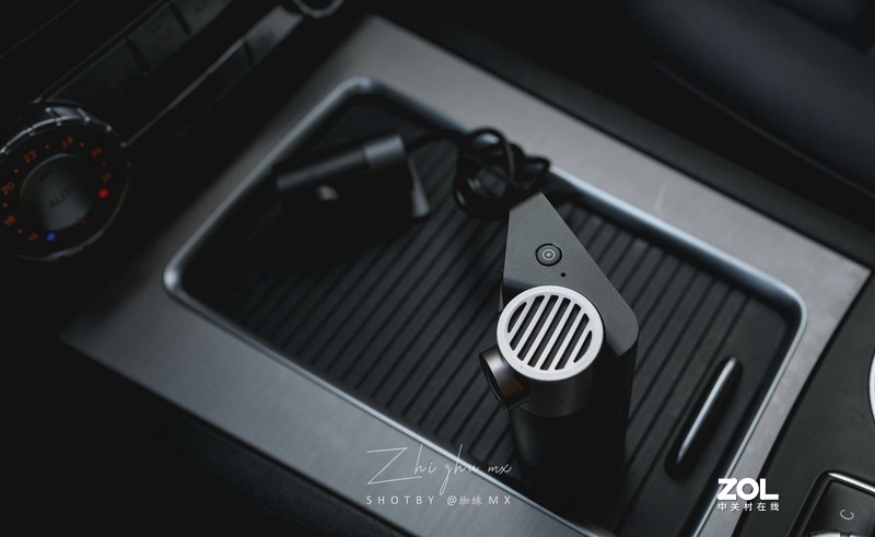 给车装台4K超清相机是什么体验？70迈行车记录仪A800上手