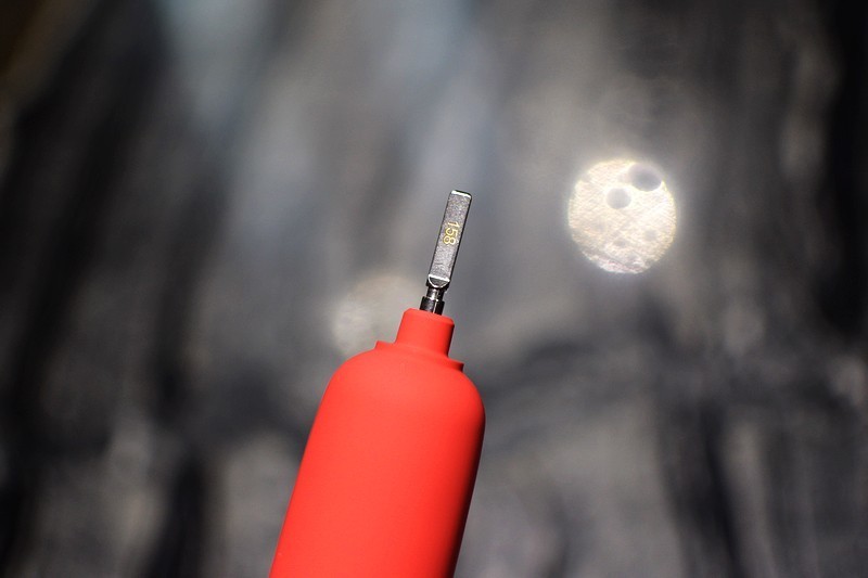 颜值超高 由内至外的清洁 TCL XESS D3光波智能牙刷