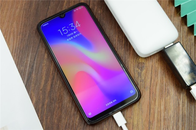 小巧圆润，口袋中的快充小“肥皂”：爱国者aigo充电宝X10P评测