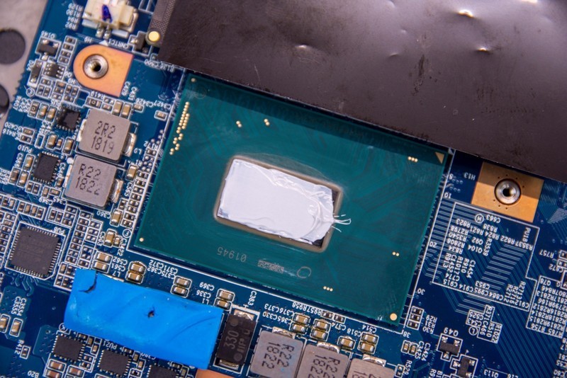 压得住6核心12线程游戏本？三款暴力熊硅脂横评，结果一分钱一分货