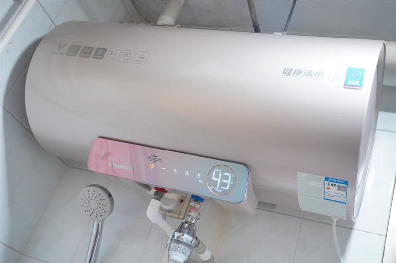 云米电热水器Nano A1，彩色面板，净滤、排污阻垢、值得入手！