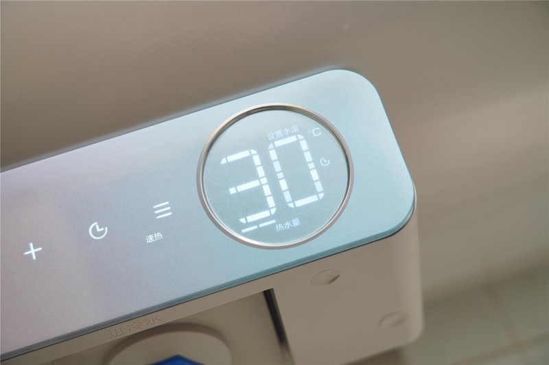 云米电热水器Nano A1，彩色面板，净滤、排污阻垢、值得入手！