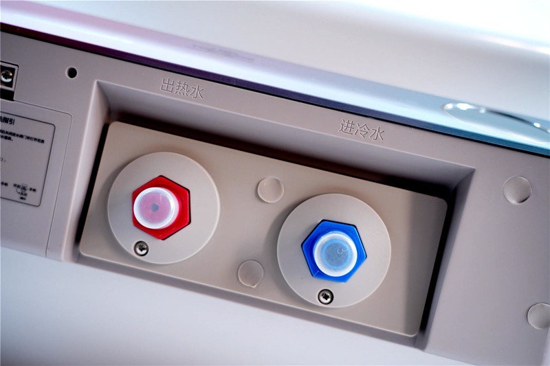 云米电热水器Nano A1，彩色面板，净滤、排污阻垢、值得入手！