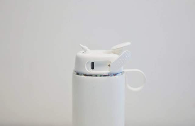 预防口腔疾病，素诺C3 pro智能可视冲牙器来帮你