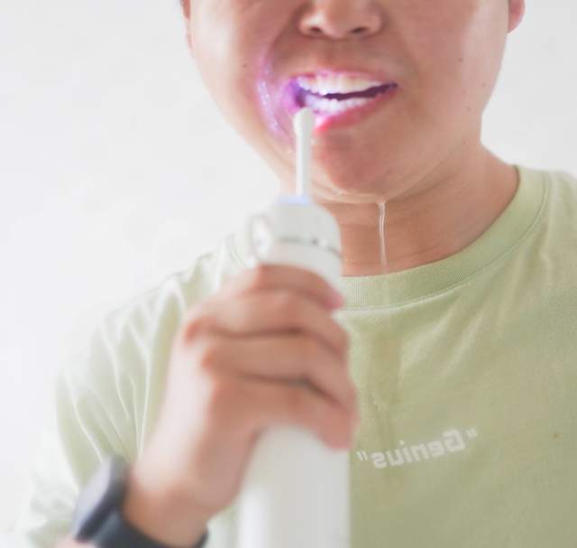 预防口腔疾病，素诺C3 pro智能可视冲牙器来帮你