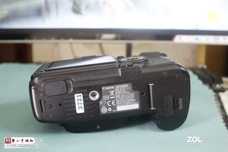 8.13日 佳能5D2 现货 价1580 不讲价