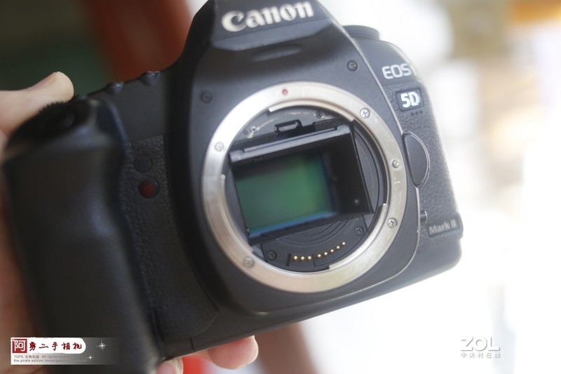 8.13日 佳能5D2 现货 价1580 不讲价