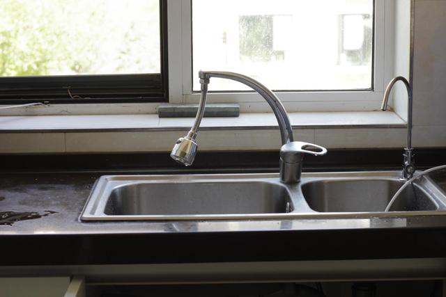 百年净水，点滴臻爱---怡口EUF202-2净水器