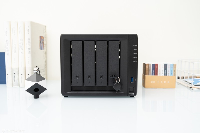 给NAS周全保护,2分钟更换电池，让APC BX650 UPS满血复活