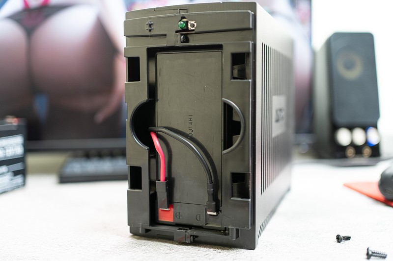 给NAS周全保护,2分钟更换电池，让APC BX650 UPS满血复活