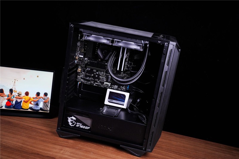 原厂颗粒，性能强悍，英睿达MX500 SATA SSD值得一试