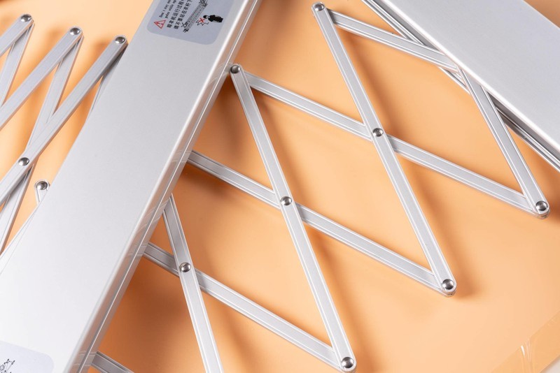 说句话就能让晾衣架自动升降晾晒衣服，你信吗？