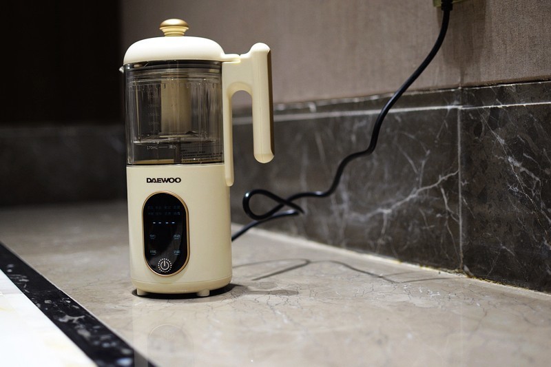 一键全自动.先蒸后搅.24h长效预约 大宇蒸煮辅食机