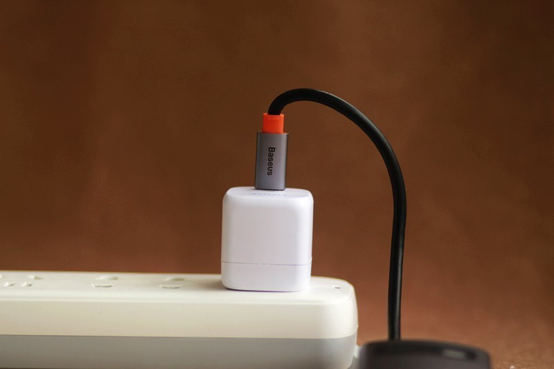 笔记本接口不够用 六口倍思扩展坞玩转办公设备