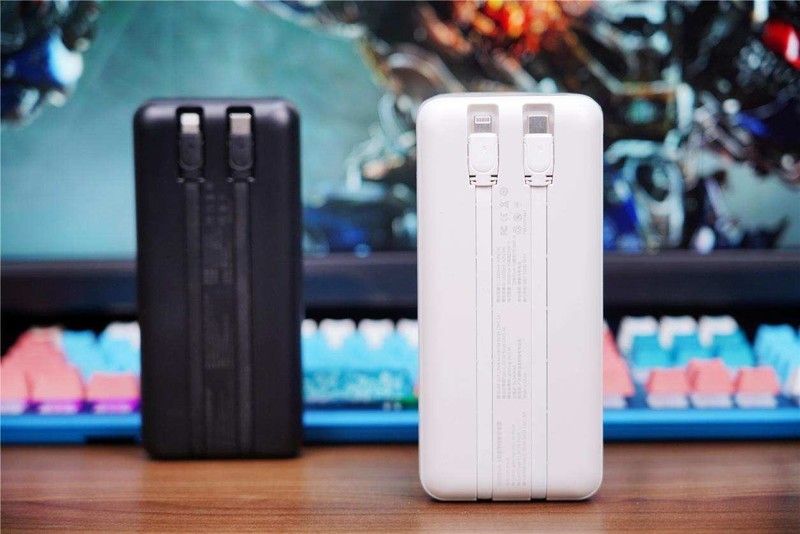 解决未带充电线的痛点，台电E20Pro-K小双辫移动电源，不错！