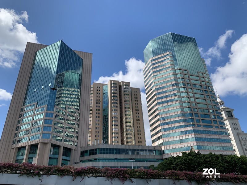 苹果XR拍几张。