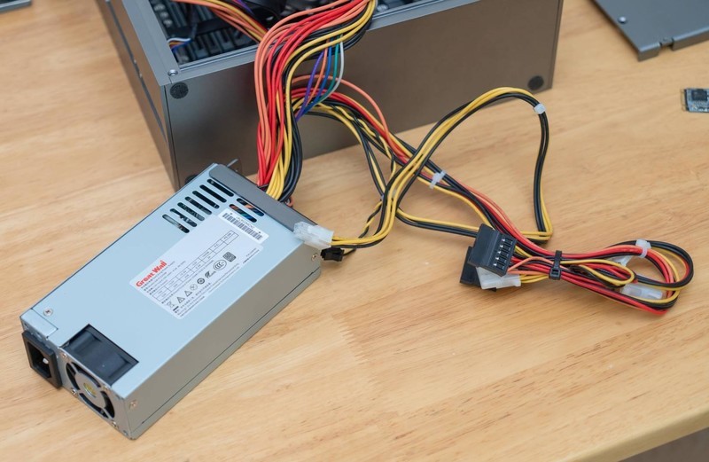 AMD超强APU加持，仅6L的极夜T660S，比DIY还给力