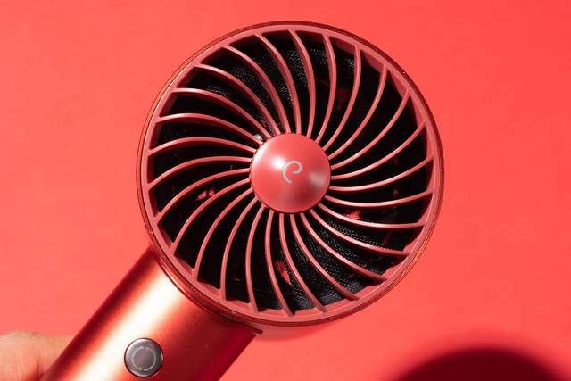 不再惧怕天天吹头发了-追觅负离子吹风机