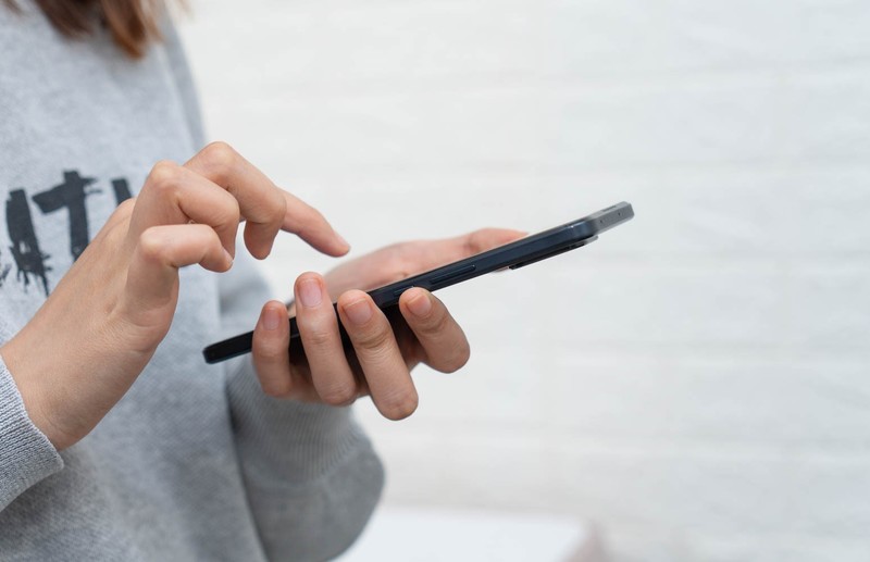 极致手感，66W快充，同价位无敌手，荣耀Play5测评