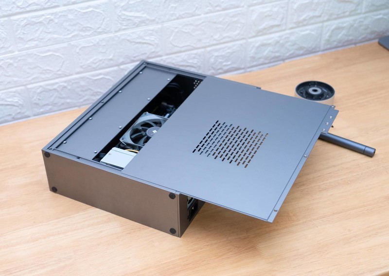 AMD超强APU加持，仅6L的极夜T660S，比DIY还给力