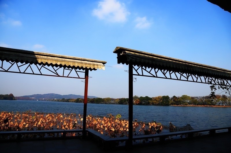 杭州西湖冬天依旧美。