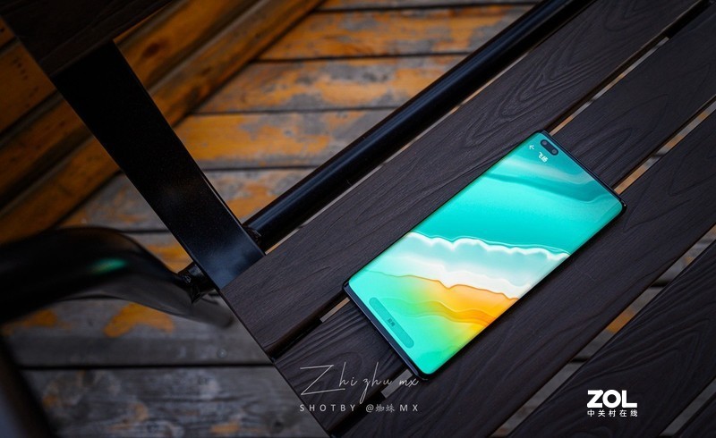 3000元预算手机推荐：主观点评荣耀 V40，除了颜值还有啥