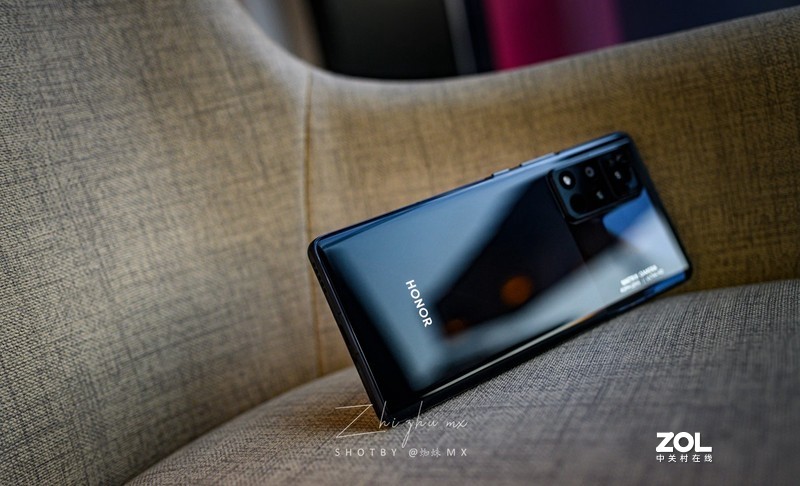 3000元预算手机推荐：主观点评荣耀 V40，除了颜值还有啥