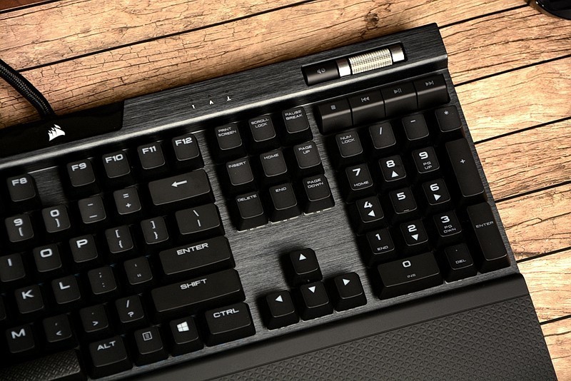 【DIY】魔改海盗船K70，主键区换成TTC快银轴，误触情况改善明显