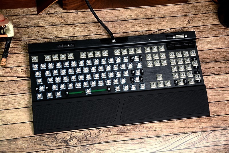 【DIY】魔改海盗船K70，主键区换成TTC快银轴，误触情况改善明显