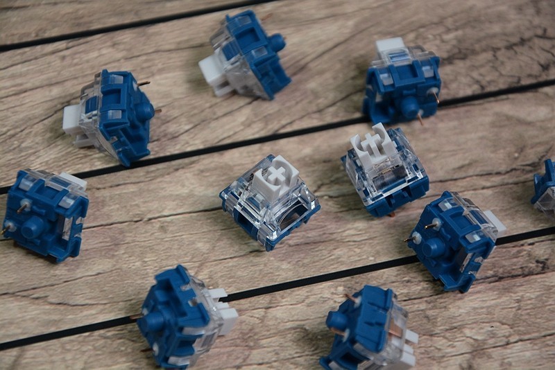 【DIY】魔改海盗船K70，主键区换成TTC快银轴，误触情况改善明显