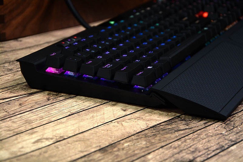 【DIY】魔改海盗船K70，主键区换成TTC快银轴，误触情况改善明显