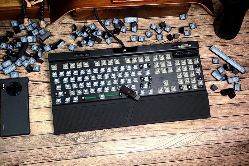 【DIY】魔改海盗船K70，主键区换成TTC快银轴，误触情况改善明显