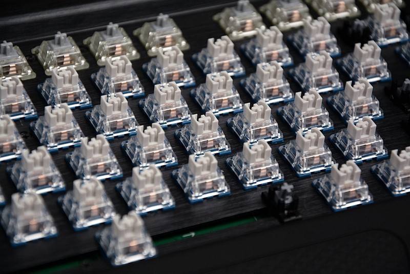 【DIY】魔改海盗船K70，主键区换成TTC快银轴，误触情况改善明显